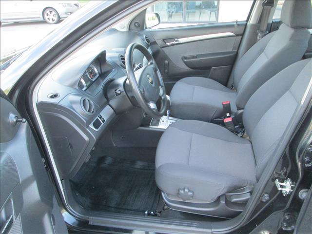 2010 Chevrolet Aveo 4dr Sdn I4 CVT 2.5