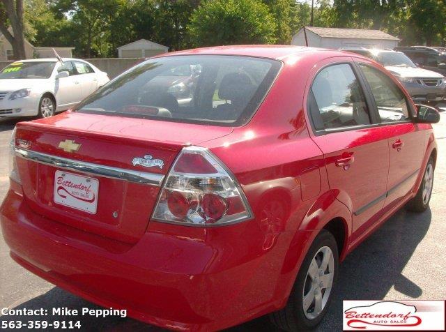 2010 Chevrolet Aveo 4dr Sdn I4 CVT 2.5