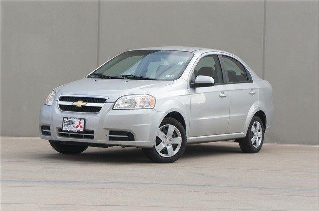 2010 Chevrolet Aveo 4dr Sdn I4 CVT 2.5