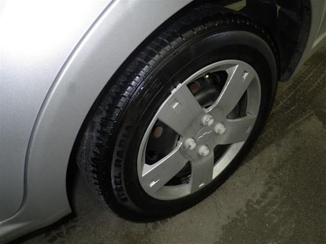 2011 Chevrolet Aveo 2dr Cpe Touring Auto