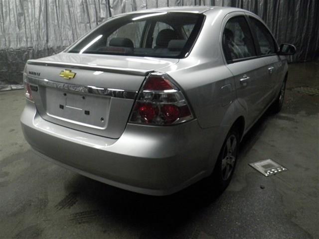 2011 Chevrolet Aveo 2dr Cpe Touring Auto
