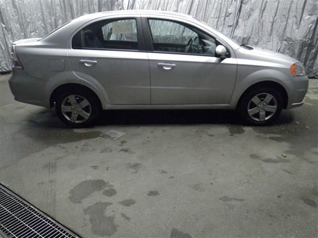 2011 Chevrolet Aveo 2dr Cpe Touring Auto