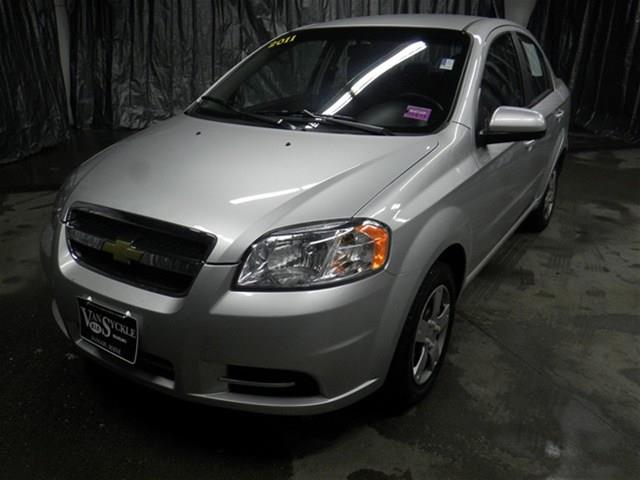2011 Chevrolet Aveo 2dr Cpe Touring Auto