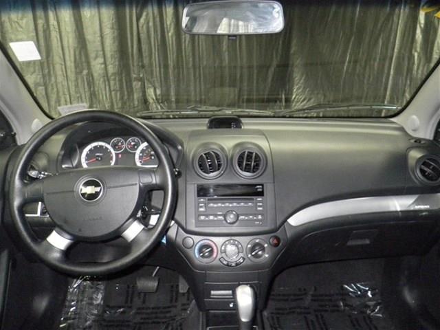 2011 Chevrolet Aveo 2dr Cpe Touring Auto