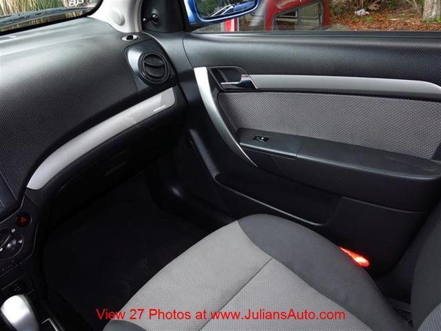2009 Chevrolet Aveo5 Leather - Sunroof