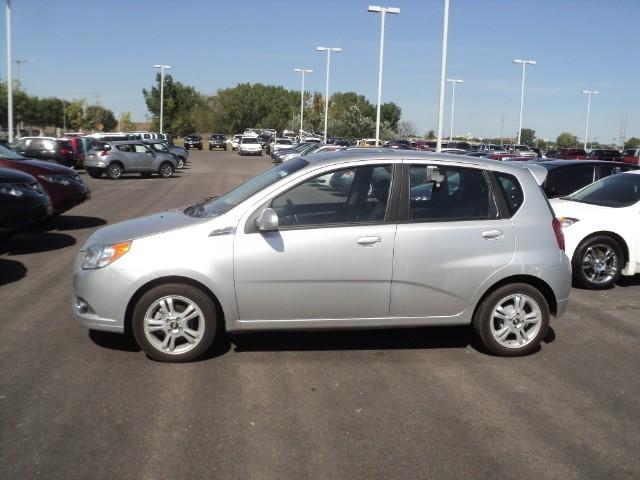 2011 Chevrolet Aveo5 4dr Sdn 3.0L Luxury 4matic AWD