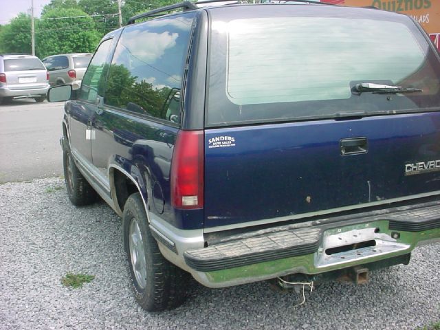 1993 Chevrolet Blazer 750li Xdrive 1-ownerawdnavigation Sedan