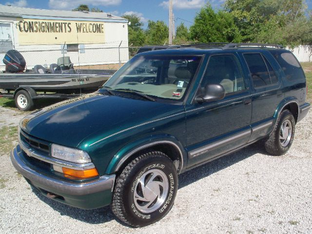 1998 Chevrolet Blazer 4dr Sdn 3.0L Luxury 4matic AWD