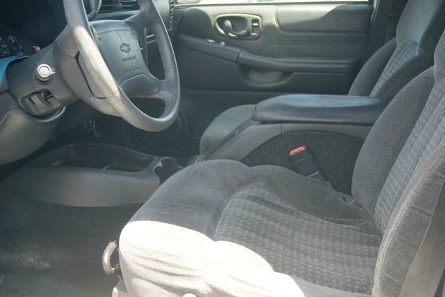 1998 Chevrolet Blazer Crew Denali