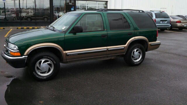 1999 Chevrolet Blazer XLT 2WD