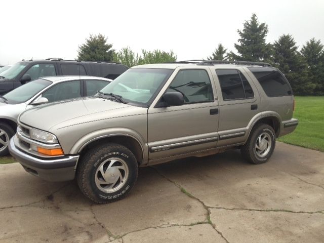 1999 Chevrolet Blazer Camry LE