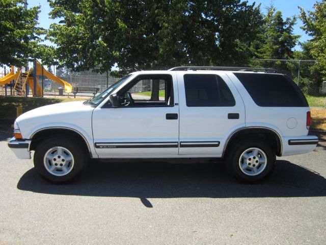 1999 Chevrolet Blazer Camry LE