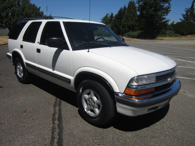 1999 Chevrolet Blazer Camry LE