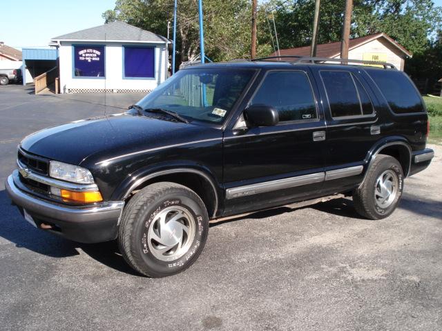 1999 Chevrolet Blazer XLT 2WD