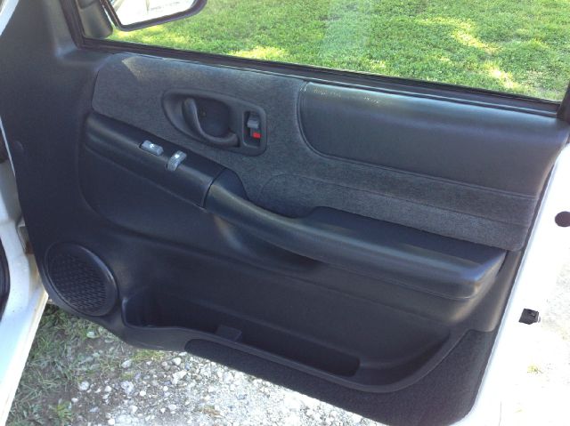 1999 Chevrolet Blazer Camry LE