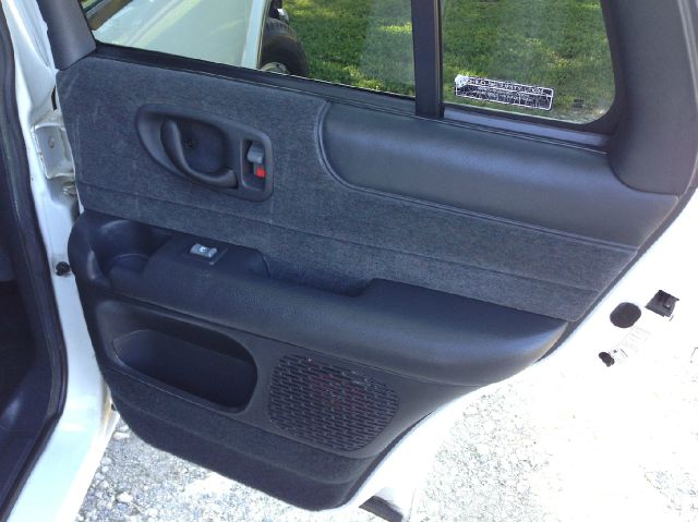 1999 Chevrolet Blazer Camry LE