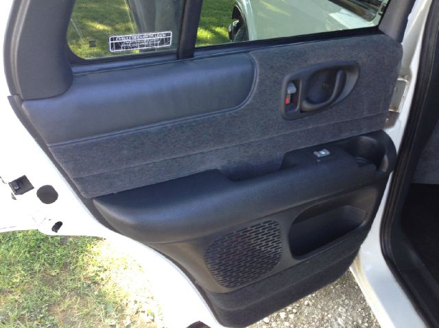 1999 Chevrolet Blazer Camry LE