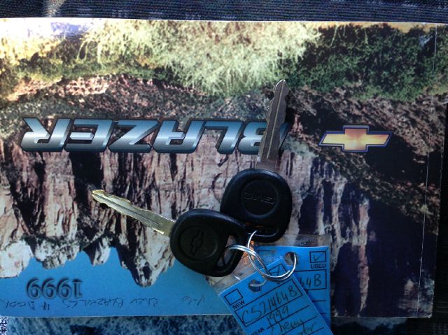 1999 Chevrolet Blazer Camry LE