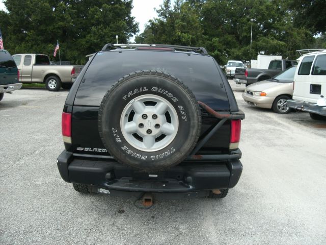 2000 Chevrolet Blazer Laramie Heavy DUTY Dually