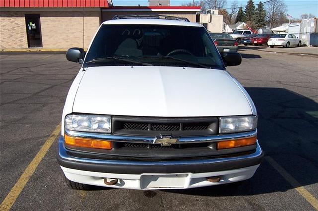 2000 Chevrolet Blazer HD Club Cpe 155.5 WB C6P