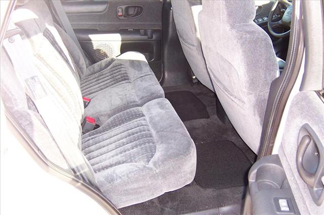 2000 Chevrolet Blazer HD Club Cpe 155.5 WB C6P