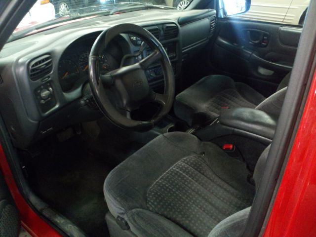 2000 Chevrolet Blazer Camry LE