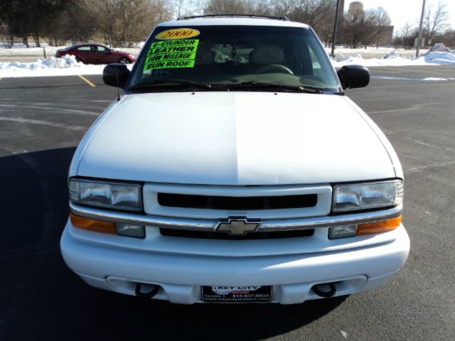 2000 Chevrolet Blazer Luxury 4WD W/ RES