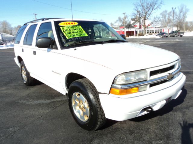 2000 Chevrolet Blazer Luxury 4WD W/ RES