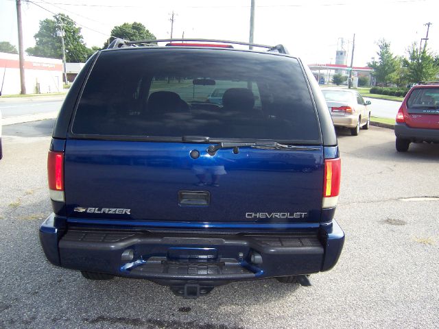 2000 Chevrolet Blazer Camry LE