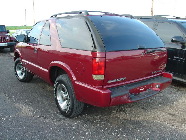 2000 Chevrolet Blazer 2WD QUAD CAB 140.5 ST