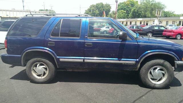 2000 Chevrolet Blazer Camry LE