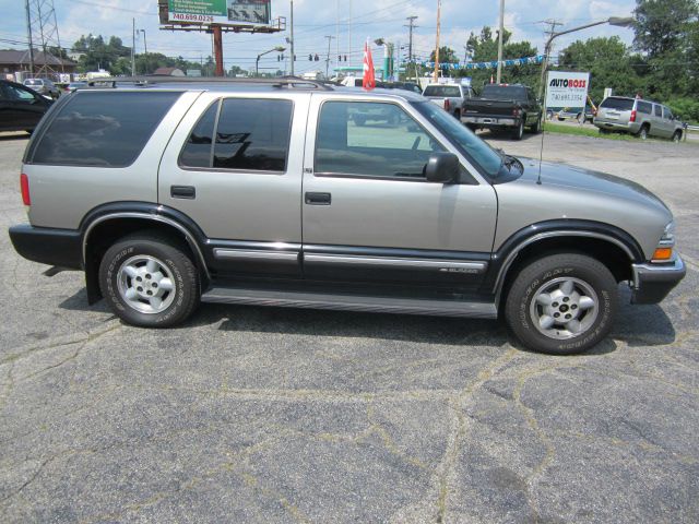 2000 Chevrolet Blazer Camry LE