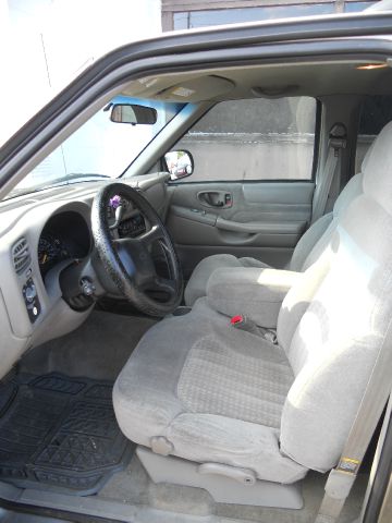 2000 Chevrolet Blazer Camry LE