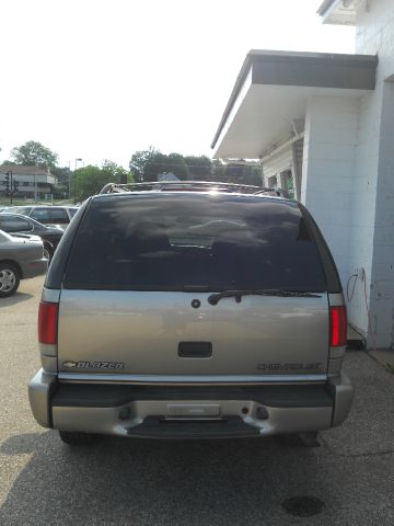 2000 Chevrolet Blazer Camry LE