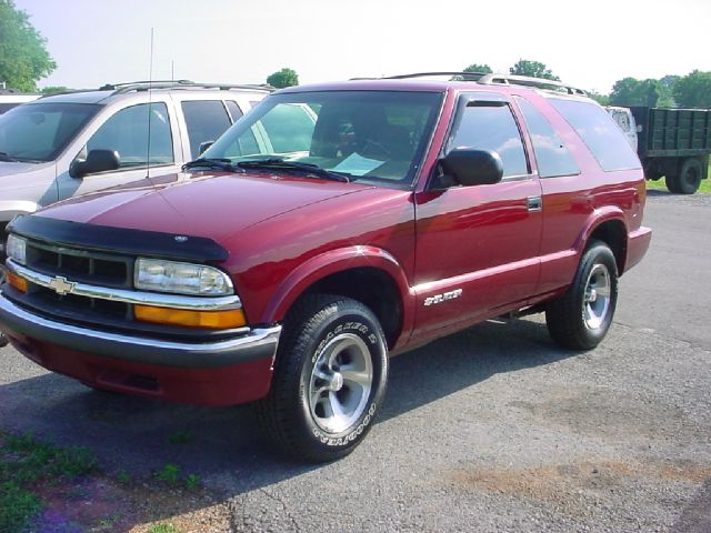 2000 Chevrolet Blazer 2WD QUAD CAB 140.5 ST