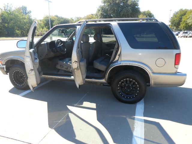2000 Chevrolet Blazer EXT CAB XLT 4X4 4.