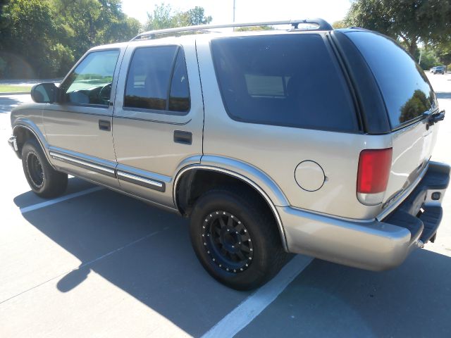 2000 Chevrolet Blazer EXT CAB XLT 4X4 4.