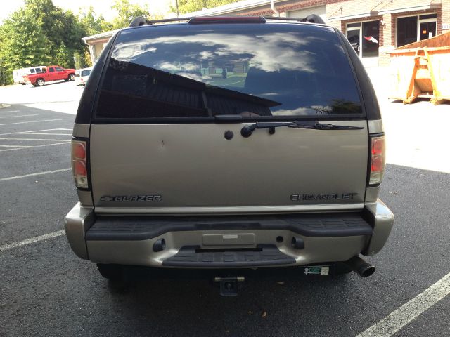 2000 Chevrolet Blazer Camry LE