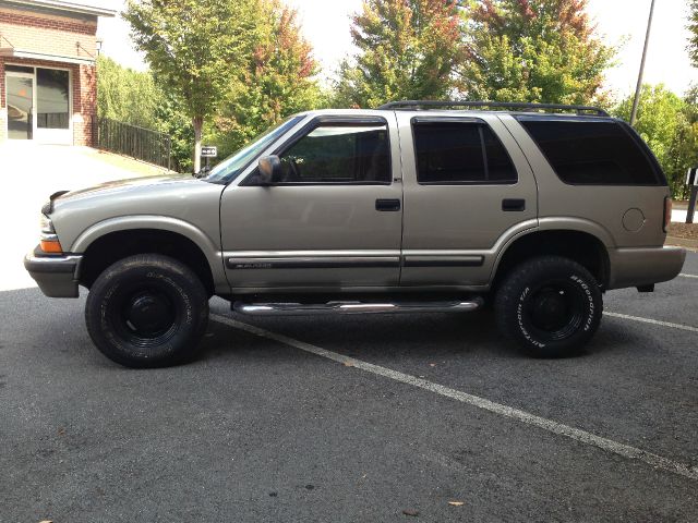 2000 Chevrolet Blazer Camry LE