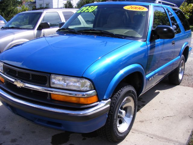 2000 Chevrolet Blazer 2WD QUAD CAB 140.5 ST