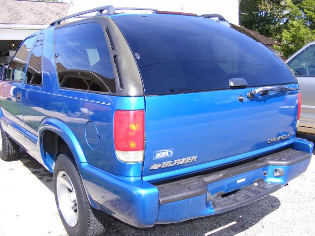 2000 Chevrolet Blazer 2WD QUAD CAB 140.5 ST