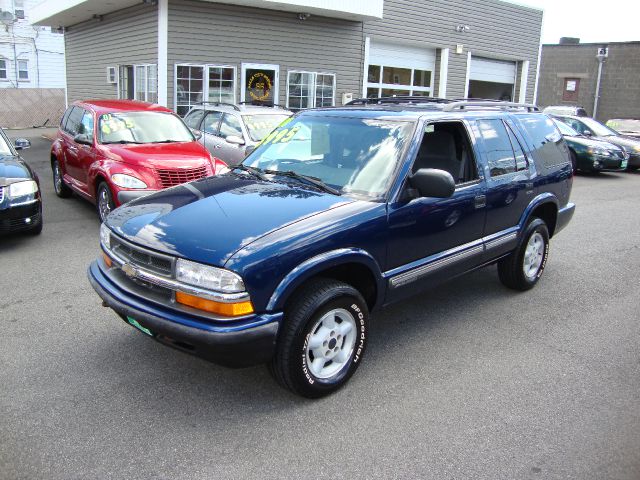 2000 Chevrolet Blazer Camry LE