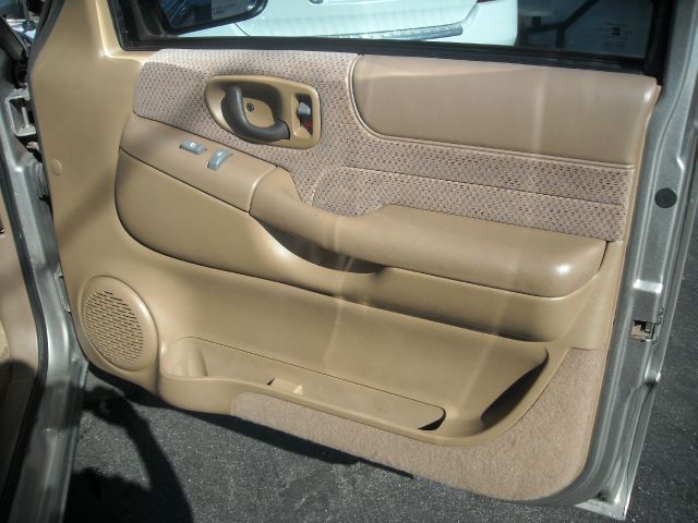 2000 Chevrolet Blazer EXT CAB XLT 4X4 4.