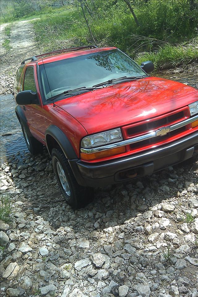2000 Chevrolet Blazer 4dr Sdn SL Auto Sedan