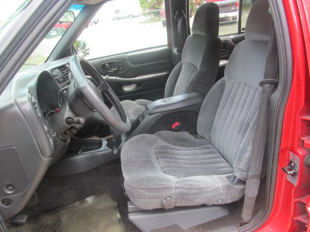 2000 Chevrolet Blazer Camry LE