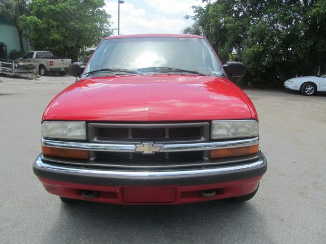 2000 Chevrolet Blazer Camry LE