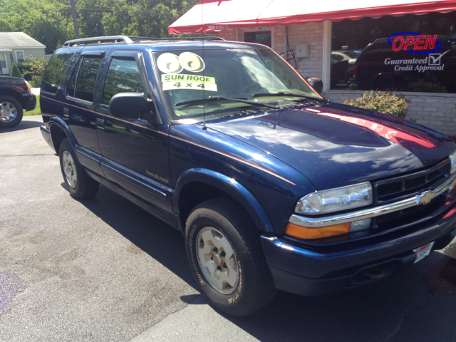 2000 Chevrolet Blazer Luxury 4WD W/ RES