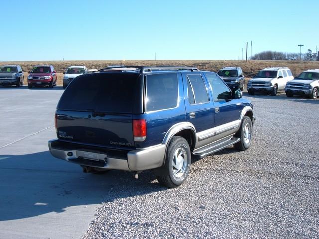 2000 Chevrolet Blazer SL1