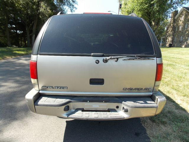 2000 Chevrolet Blazer Seville STS