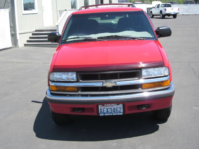 2000 Chevrolet Blazer Camry LE